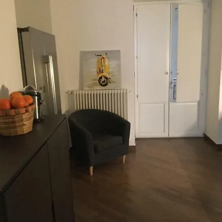 Maqueda Suiterooms Bed & Breakfast