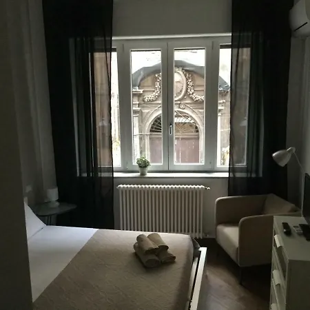 Maqueda Suiterooms Bed & Breakfast Palermo