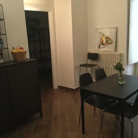 Maqueda Suiterooms Bed & Breakfast